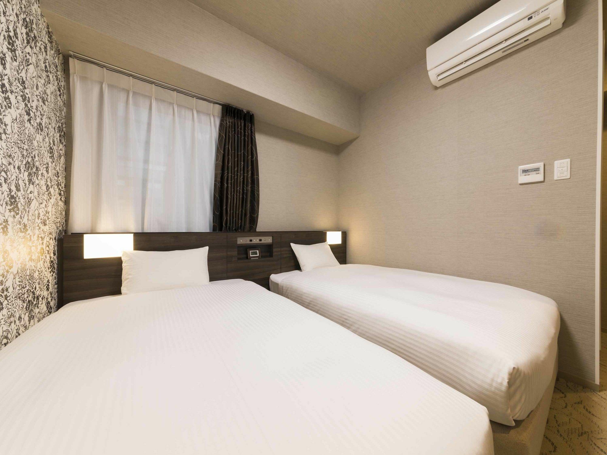 Hotel Wbf Shinsaibashi Oszaka Kültér fotó