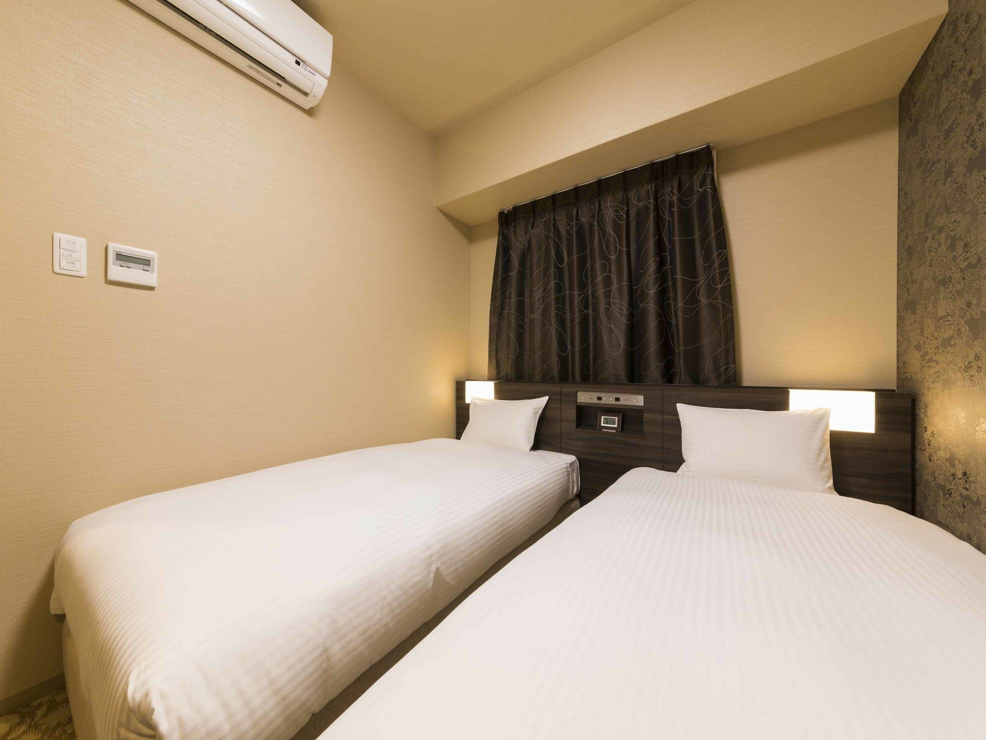 Hotel Wbf Shinsaibashi Oszaka Kültér fotó