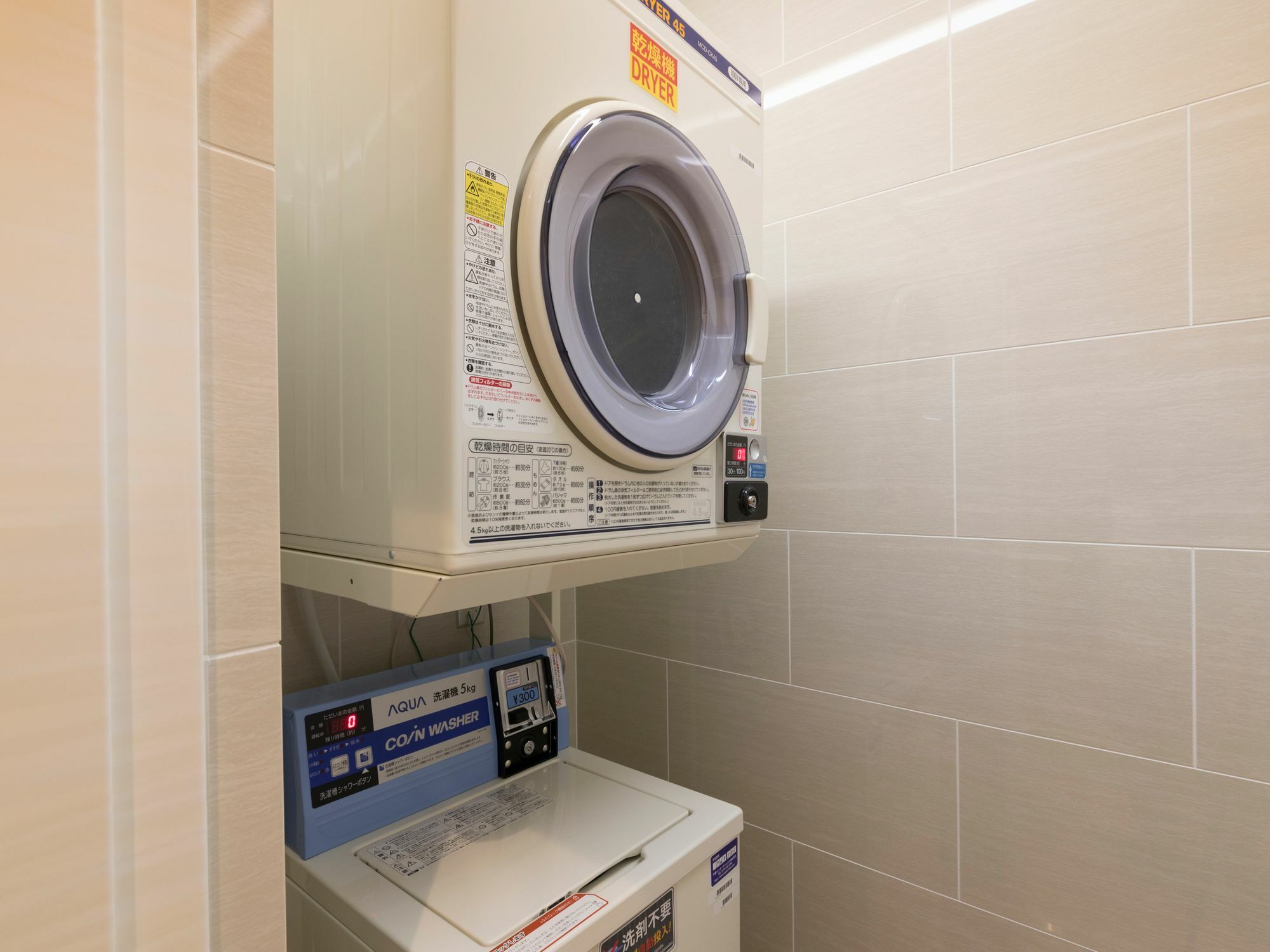 Hotel Wbf Shinsaibashi Oszaka Kültér fotó